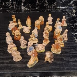 30pcs Red Rose Tea Figurines , Wade Ceramic Tea Figures , Lot 2